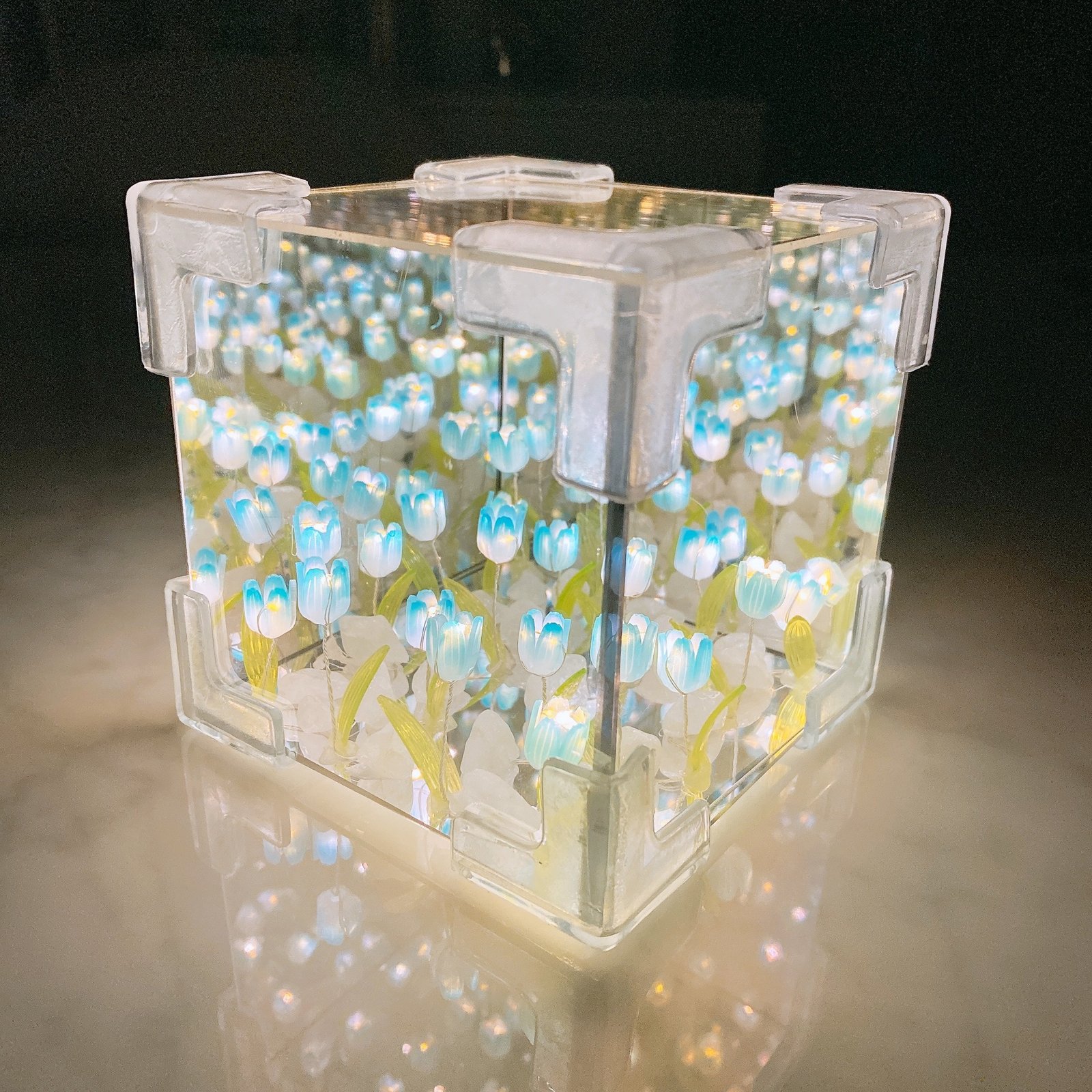 Lámpara Espejo Infinito de Tulipanes Cubo Decorativo LED 2 en 1 - 4